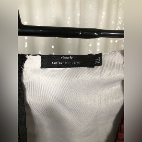 Vintage 80s/90s Metallic Silver Rose Floral Sleeveless Maxi Dress w/Frill Collar - Picture 6 of 6